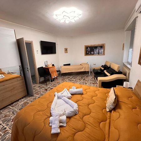 B&B Saphira Годзано Экстерьер фото